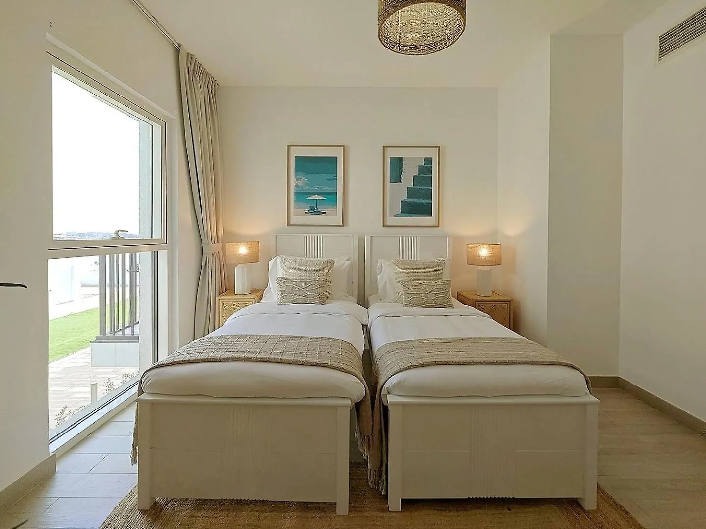 Two Bedroom Apartment By Otolo Homes With Free Yas Theme Park Tickets Abú Dhabí 0*,  Spojené arabské emiráty